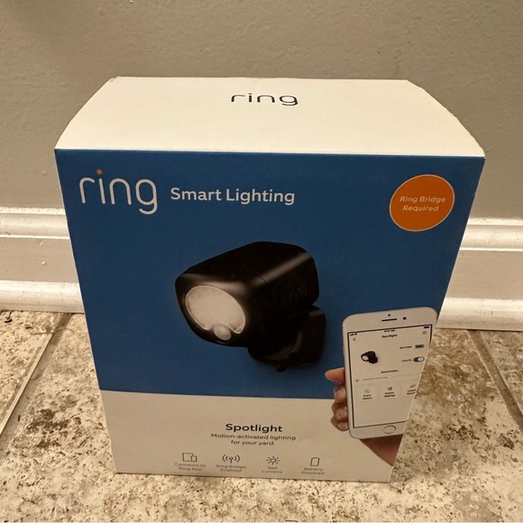 Ring Smart Lighting Spotlight Battery-Powered Motion Sensor Outdoor Light - Picture 3 of 7